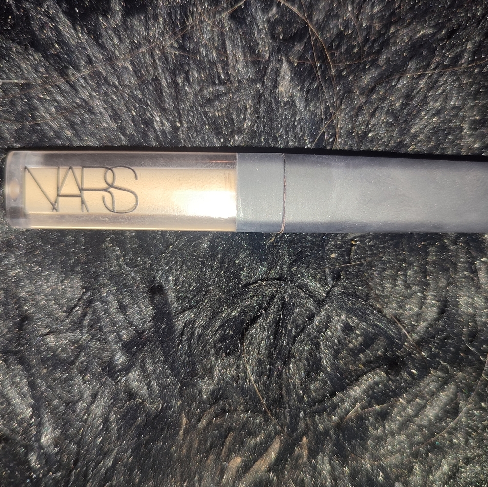 Nars concealer - Picture 2 of 2